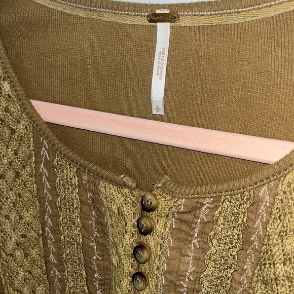 FREE PEOPLE Ribbed Button Up Crochet Top Small Blouse Tee Neutral Bohemian Boho - Picture 4 of 7